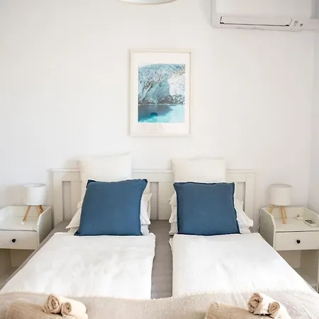 Sea View With Private Garden And Terrace - Walk To *