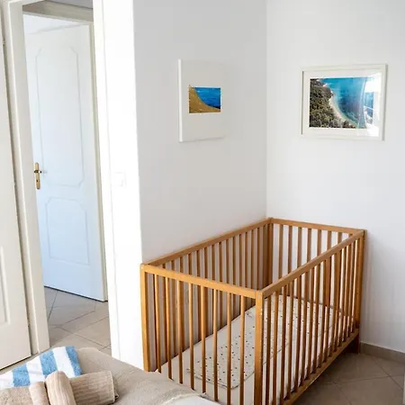 Sea View With Private Garden And Terrace - Walk To Villa *